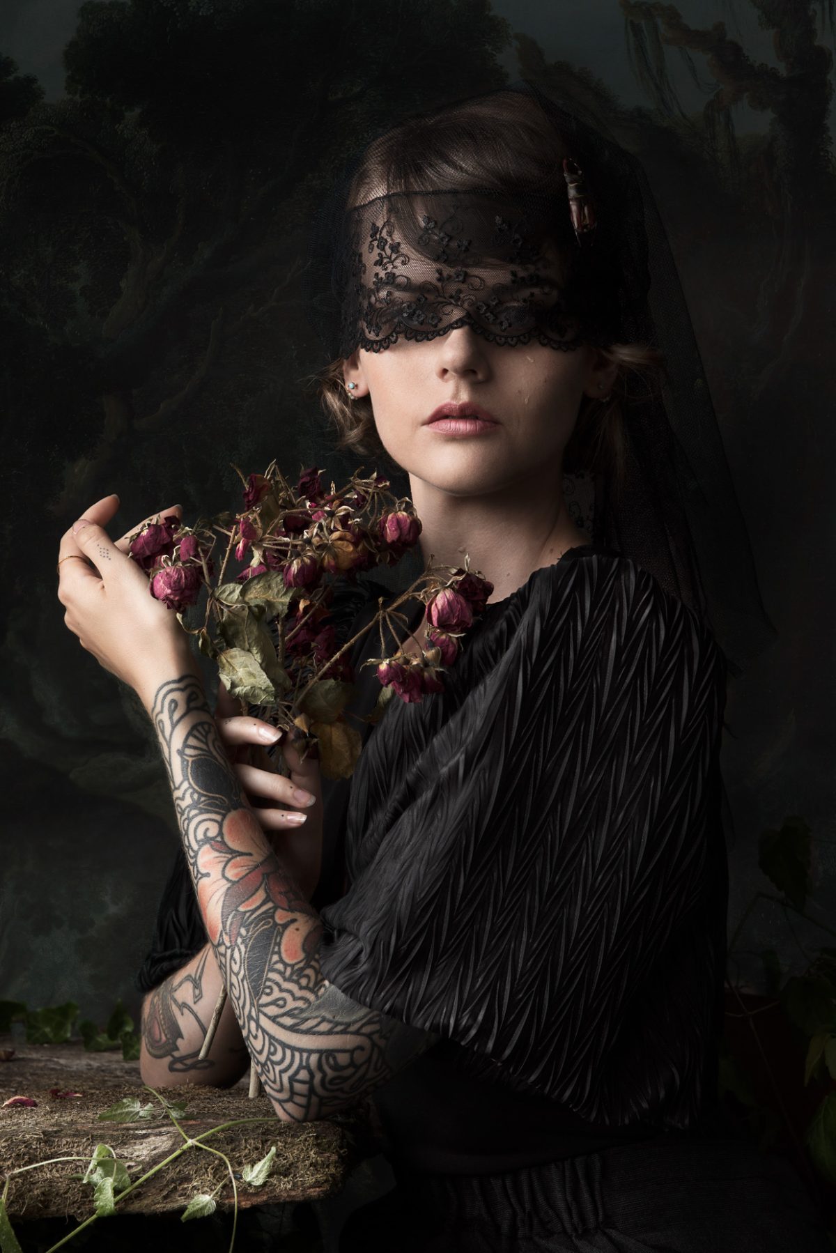 ia-Fineart-portrait-nantes-photographe-studio-photo-44-art-artiste-fleur-histoire-culture-creatif-conception-nature-amour-love-story-mise-en-scene-scenographie-decor