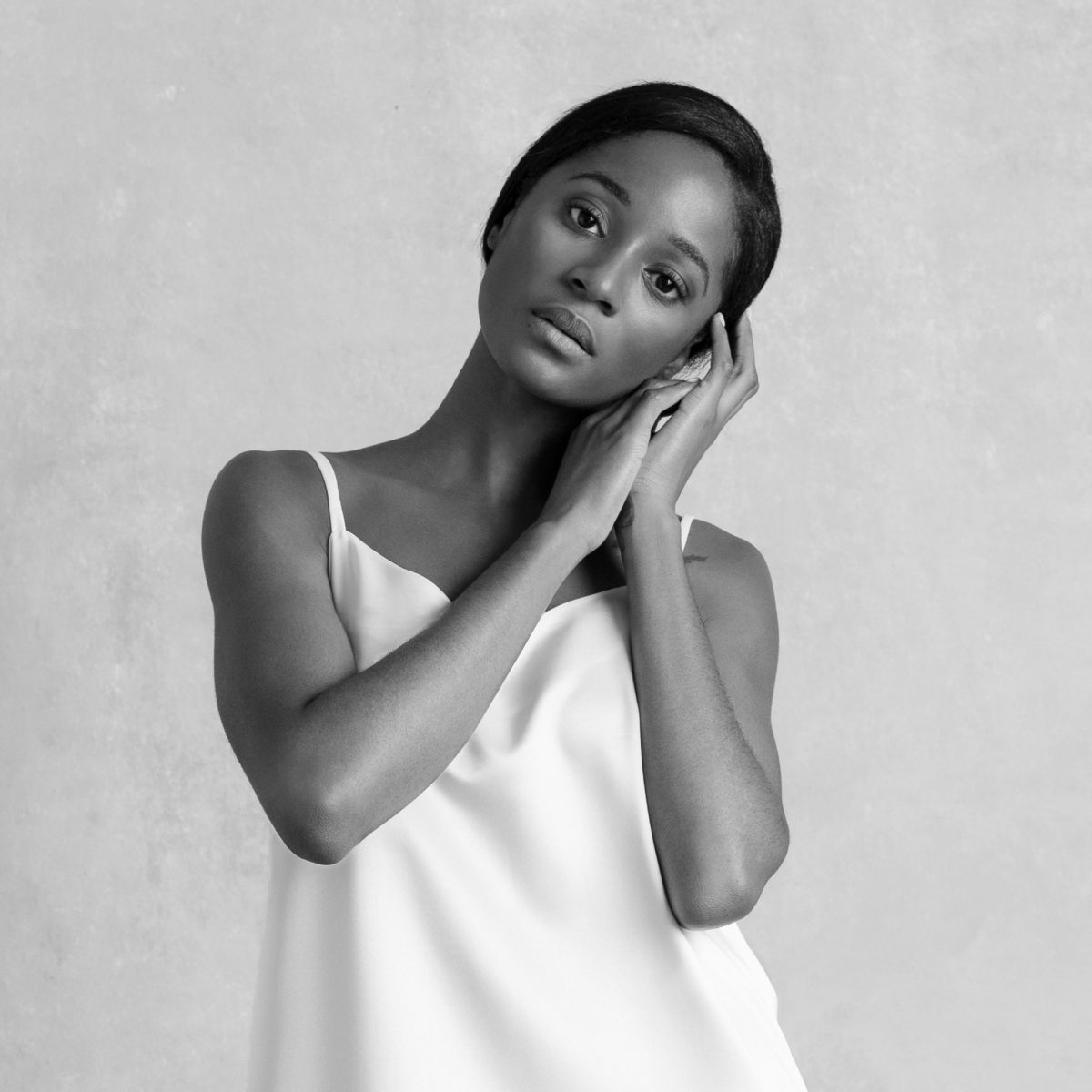 Sarah-Scaniglia-fashion-lookbook-pret-a-porter-studio-editorial-createur-nantes-vendee-entrepreneur-vetement-entreprise-publicite